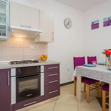 Apartment Cozy With Outdoor Bbq And Yard Sisan